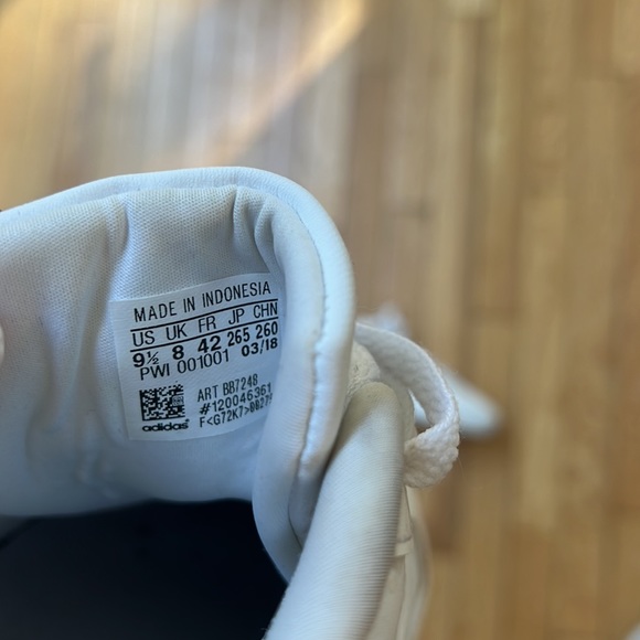 Adidas Advantage Shoes - White and Silver - Picture 8 of 9